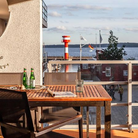 Apartmenthaus Hafenspitze Ap 5 - "Am Yachthafen 5" - Blickrichtung Offenes Meerstrandpromenade Эккернфёрде Экстерьер фото