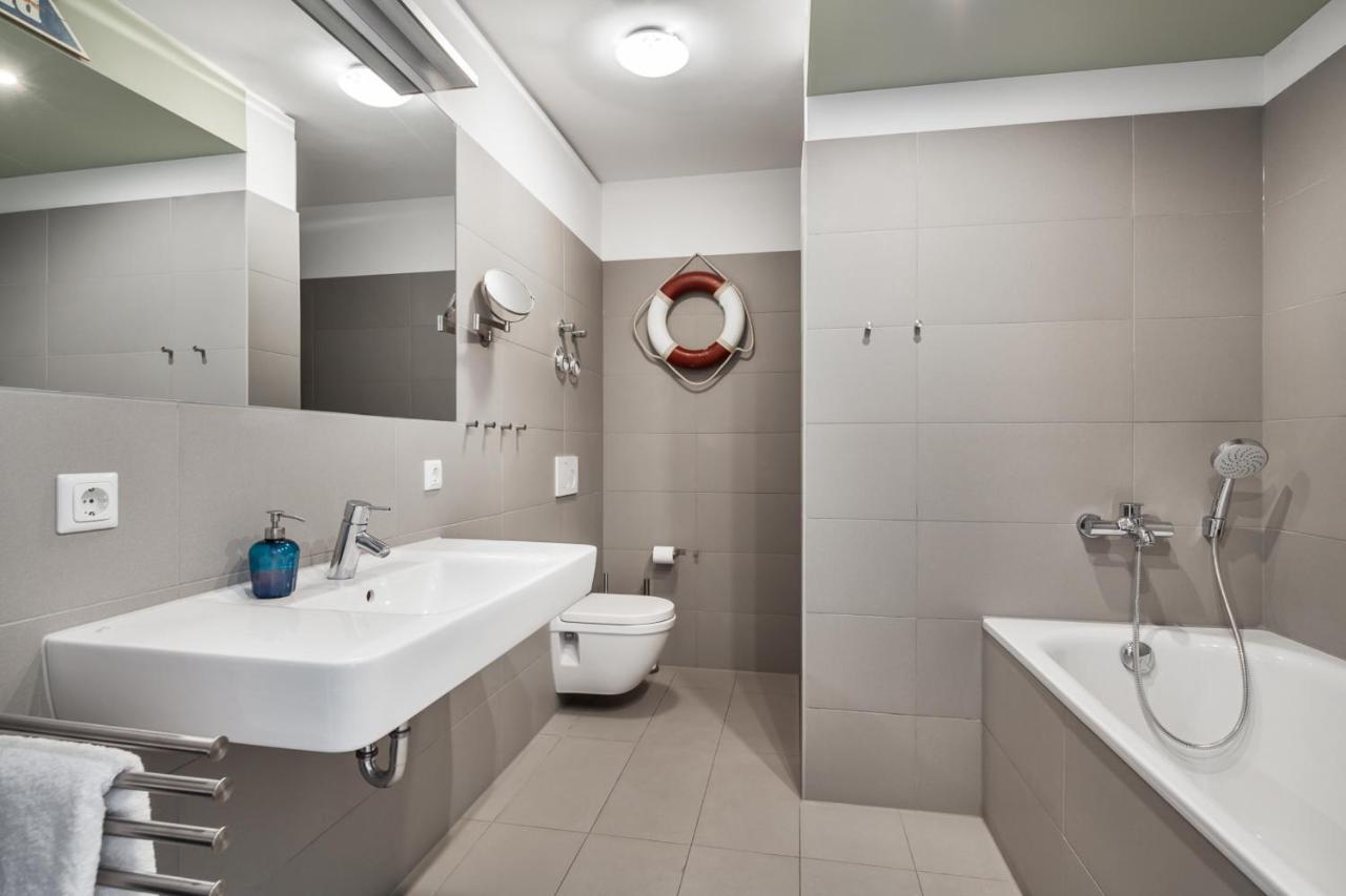 Apartmenthaus Hafenspitze Ap 5 - "Am Yachthafen 5" - Blickrichtung Offenes Meerstrandpromenade Эккернфёрде Экстерьер фото